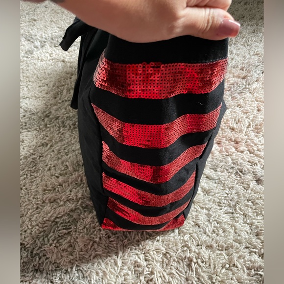 Victorias Secret oversized travel tote bag ✨ - Picture 3 of 6